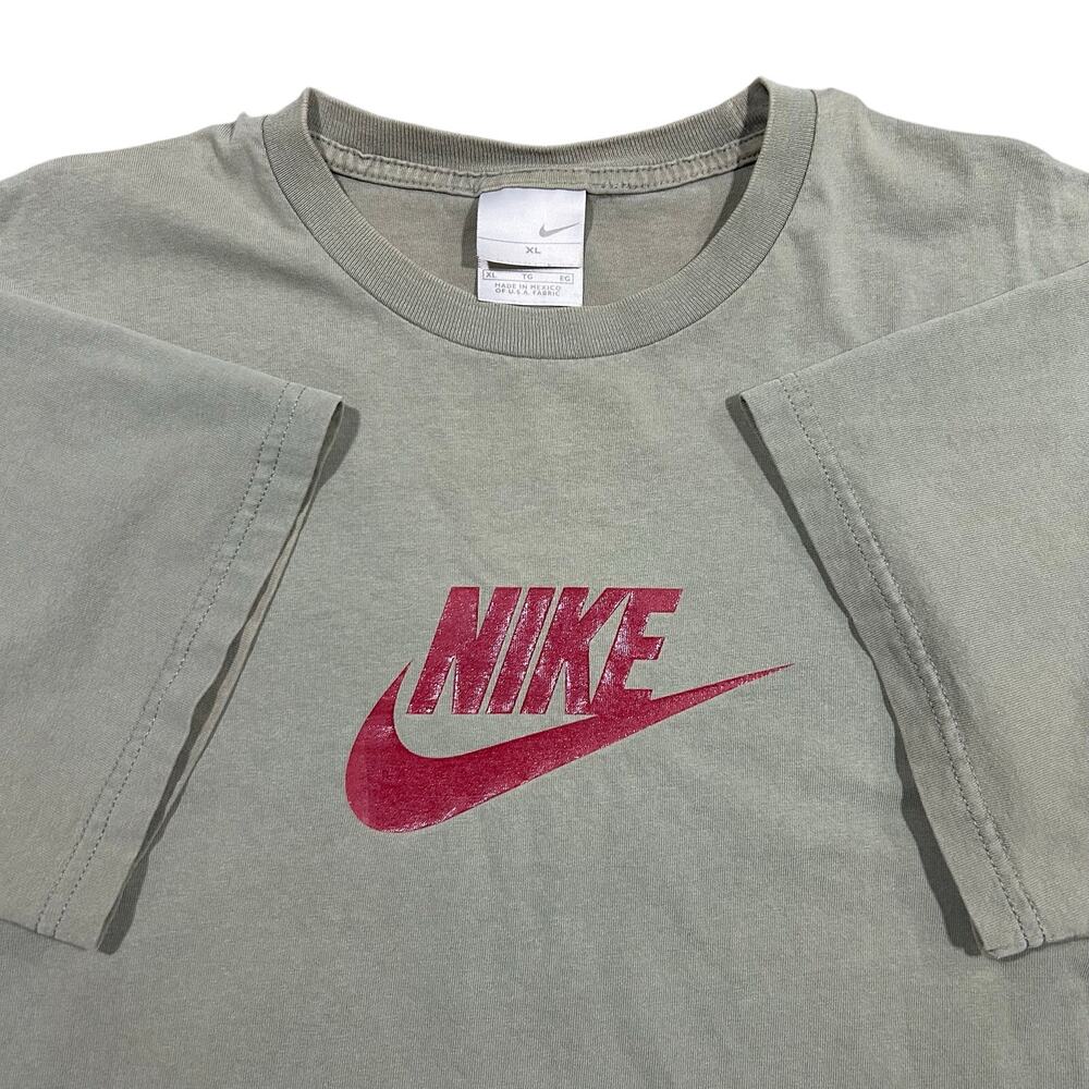 Vintage Y2K Nike Sage Green Logo Tee Men’s XL 00s T-Shirt Gray Tag Skate